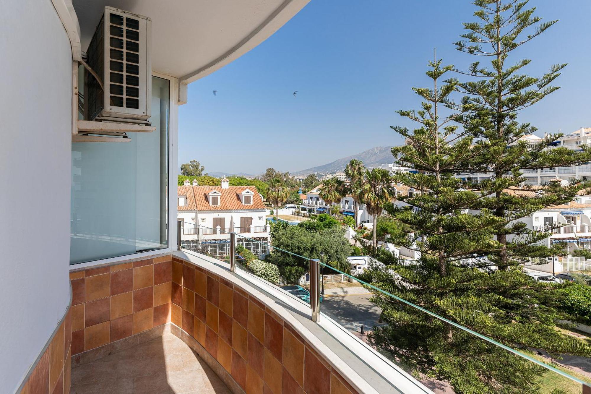Blonzu Dominicana Fuengirola Exterior photo