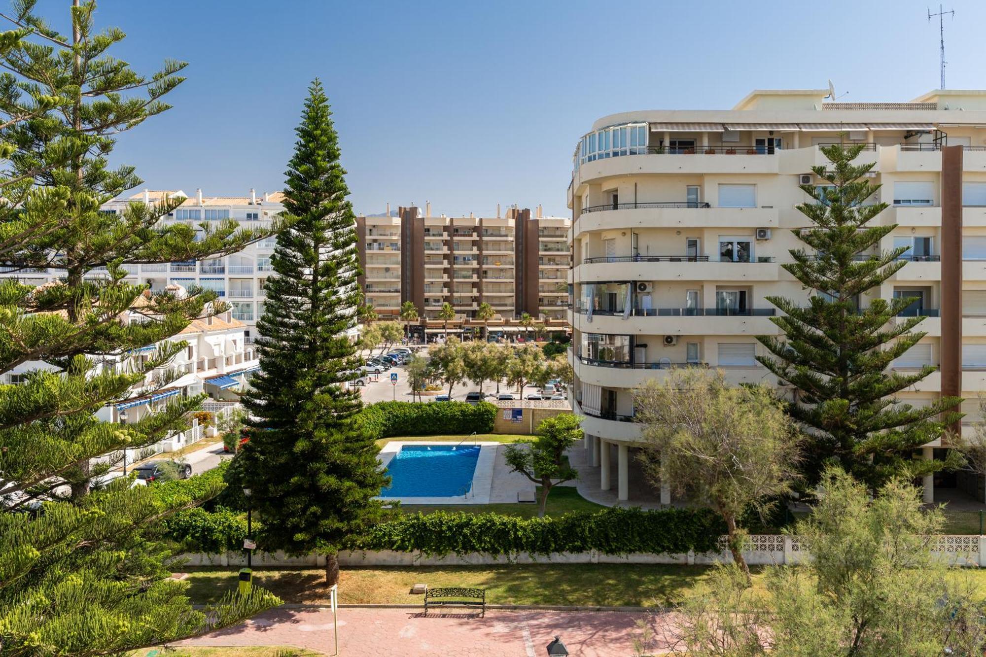 Blonzu Dominicana Fuengirola Exterior photo